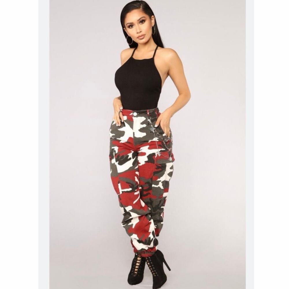 Fashion Nova Red Camo Cargo Jogger Pants Women’s Small High Rise Utility Army